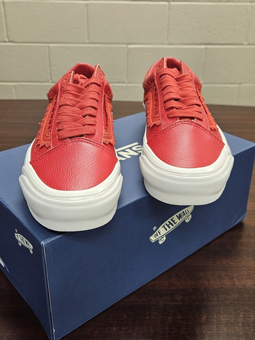 Vans Women's Old Skool Lace-Detail Sneakers - Red - Picture 3 of 10